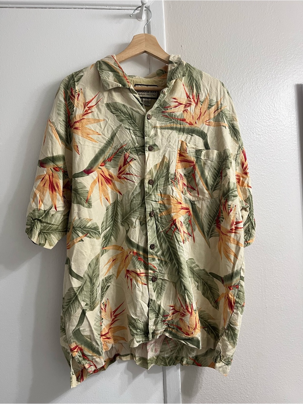 100% silk Jamaica Jaxx Tropical Floral Button-Up Shirt Jacket in Cream